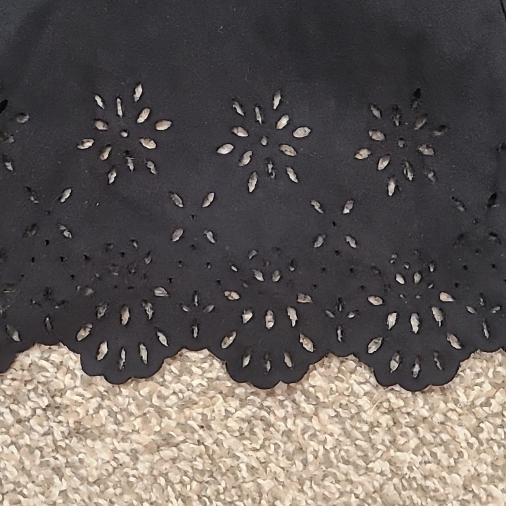 Relativity suede feel black button down laser cut eyelet floral pattern hem top - Picture 4 of 4